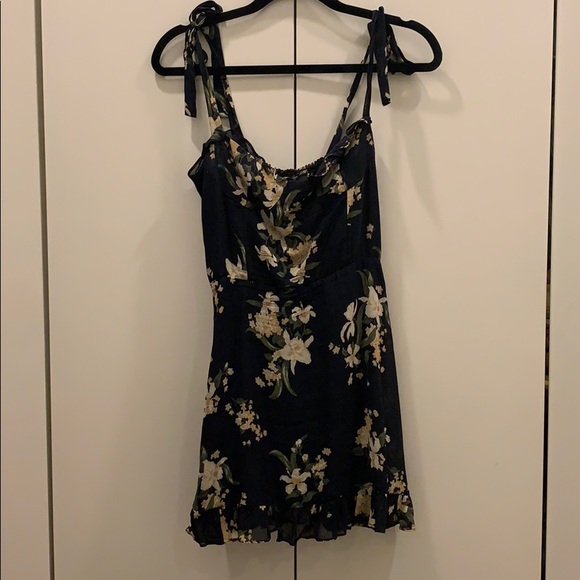 Reformation Dresses & Skirts - Reformation Christine Dress